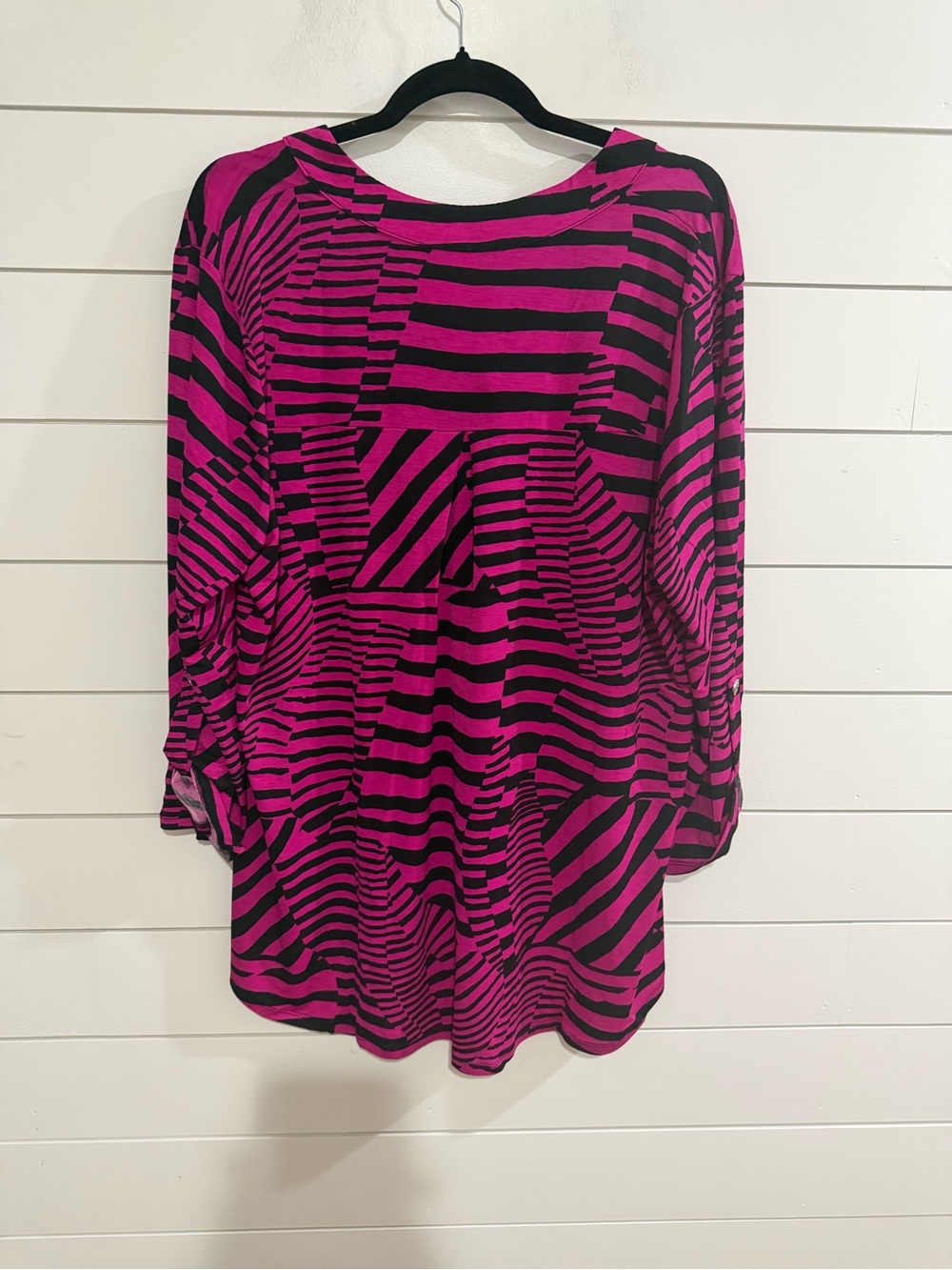 Dear Scarlett Fuchsia & Black Geometric Stripe Long-Sleeve Top - Picture 2 of 5